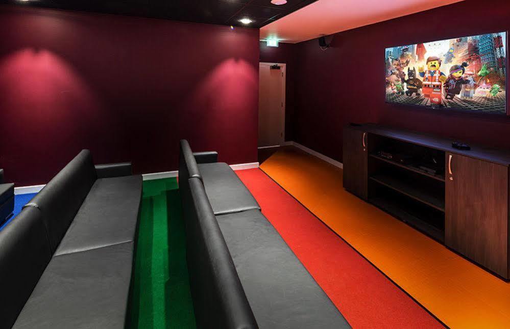 Finding My Palace Hatbox Studios Luton  Ngoại thất bức ảnh